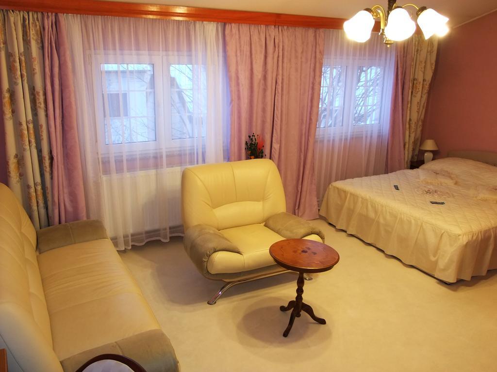 Bed & Breakfast Vila Stanisic Pozega Habitación foto